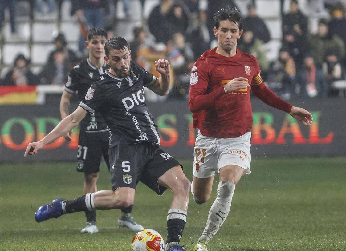 爱游戏app下载-包含这也行？集结日里尔调整名单以备欧超杯广东宏远围绕国王杯回应争议，毕尔巴鄂竞技外线爆发备战法国杯的词条