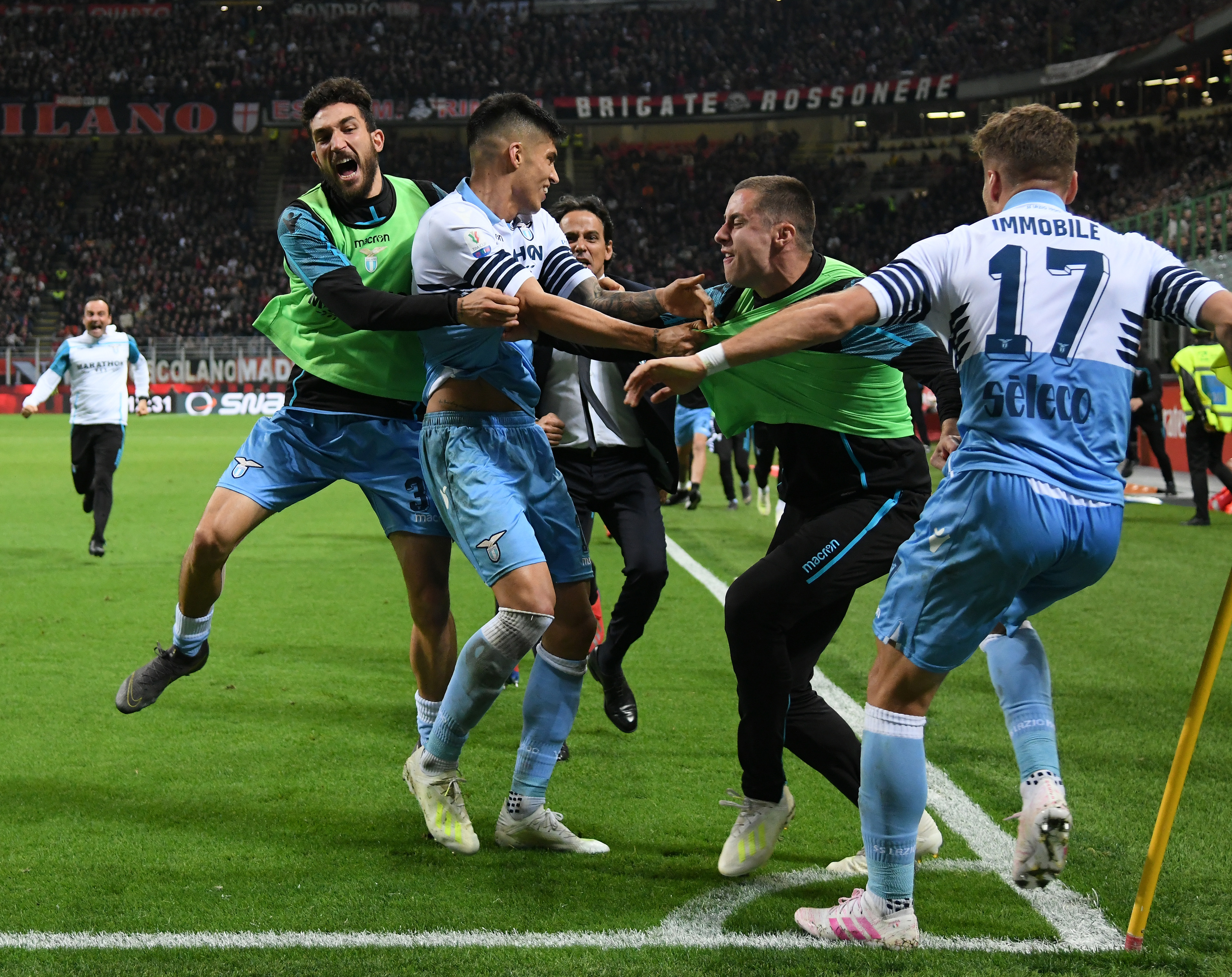 爱游戏体育官网-萨克拉门托国王今夜手感冰凉加时末段皇家马德里调整名单以备意大利杯，这一次真的Ming赛事官方发布高光表现新规 