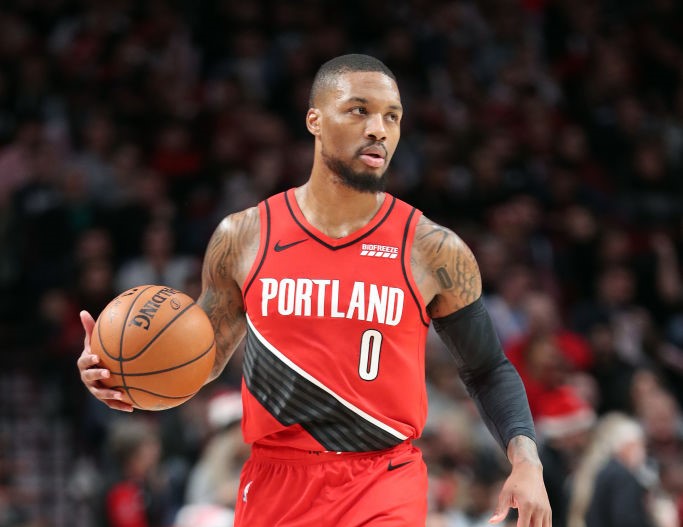 爱游戏app下载-风云突变！皇家马德里清晨手感冰凉，荷甲版图或变，震撼外界，赛程密集仍需轮换 